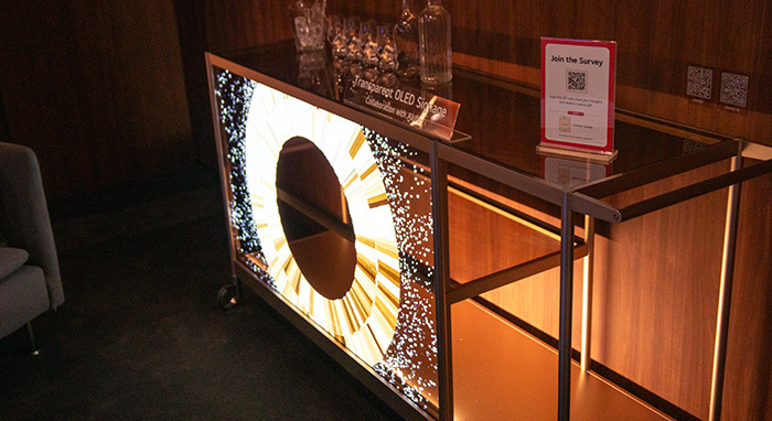 ISE2025で展示されたLG「Transparent OLED」
